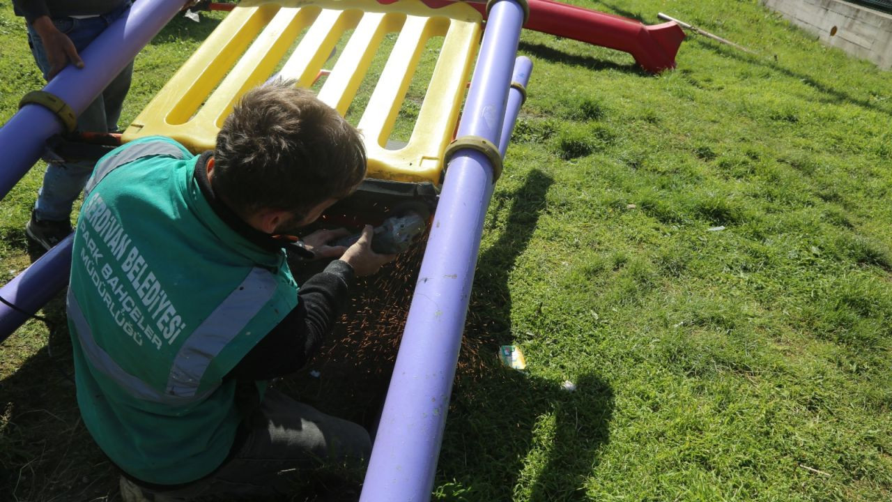 Çubuklu’ya Yeni Nefes: Serdivan’da Çocuk Parkı Baştan Aşağı Yenileniyor! - Sayfa 1