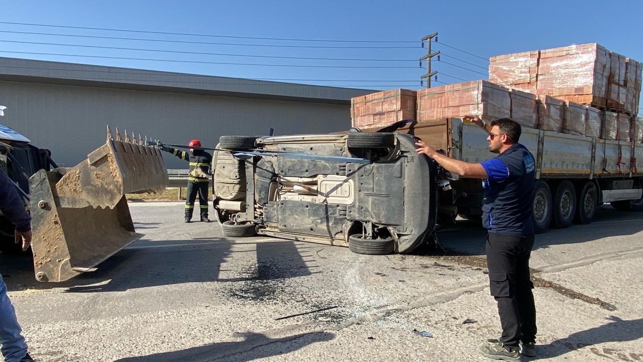 D-100'de Otomobil Tıra Arkadan Çarptı - Sayfa 4