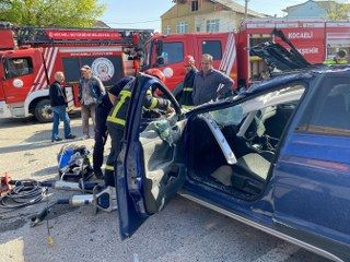 D-100'de Otomobil Tıra Arkadan Çarptı - Sayfa 6