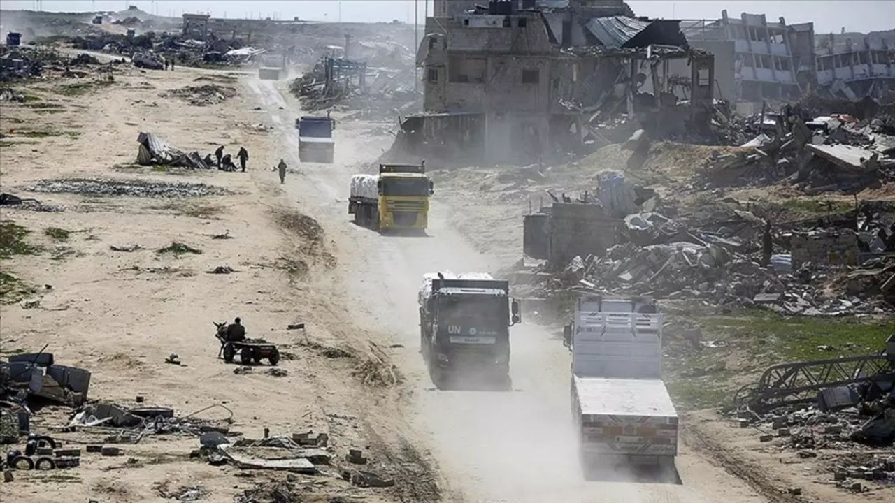 İsrail Ordusu Gazze'de Sivillere Ait Evleri Vurdu: En Az 18 Ölü - Sayfa 6