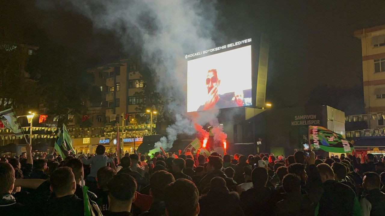Kocaelispor Taraftarı Sokaklara Döküldü - Sayfa 3