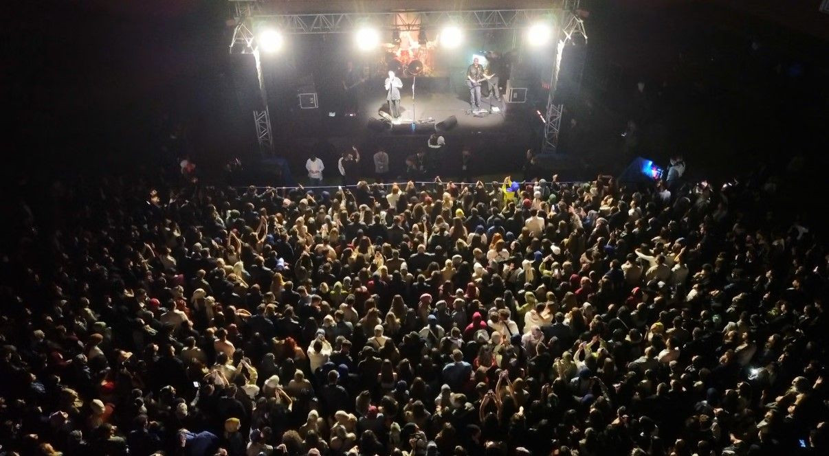 Düzce'de Sağanak Yağış Gençlerin Eğlencesini Bozamadı - Sayfa 3