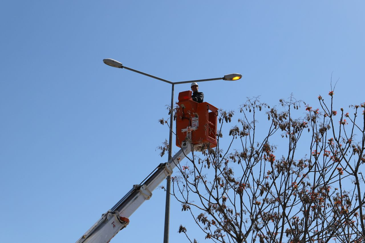 SEDAŞ’tan Gebze’ye Işık Dokunuşu: Aydınlatma Çalışmaları Hız Kesmiyor - Sayfa 1