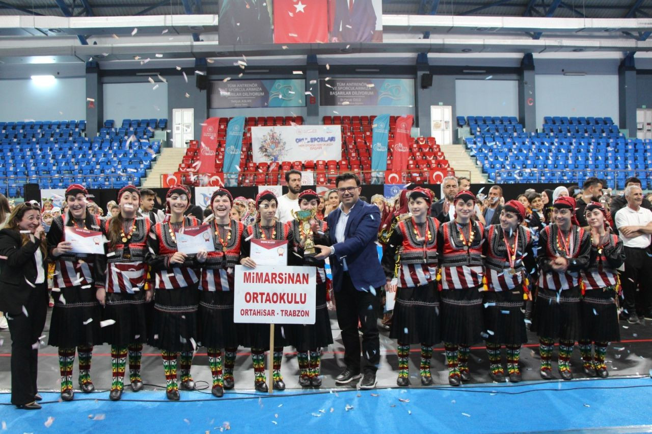 Düzce'de Halk Oyunları Türkiye Şampiyonası Sona Erdi - Sayfa 1