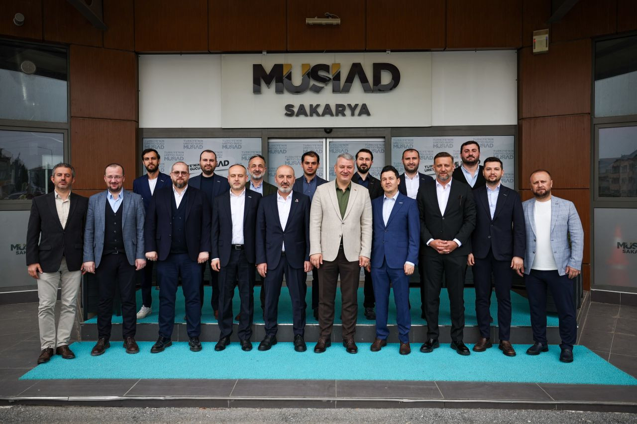 Serdivan’ın Geleceği İçin İş İnsanlarıyla Güç Birliği: Başkan Çelik’ten Ekonomi ve Gençlik Vurgusu - Sayfa 1