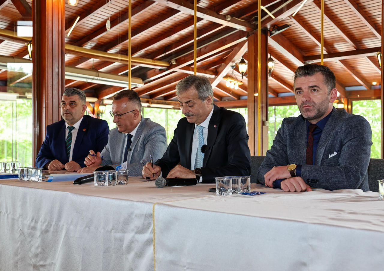 Başkan Alemdar, Vatandaşlarla Buluştu: Sakarya'nın Gözdesi Yenikent'e Dev Yatırımlar Geliyor! - Sayfa 6