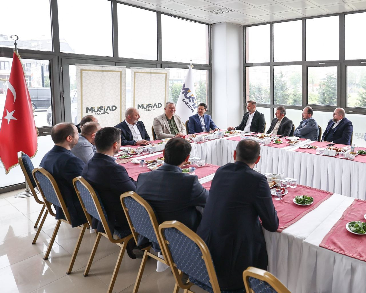 Serdivan’ın Geleceği İçin İş İnsanlarıyla Güç Birliği: Başkan Çelik’ten Ekonomi ve Gençlik Vurgusu - Sayfa 3