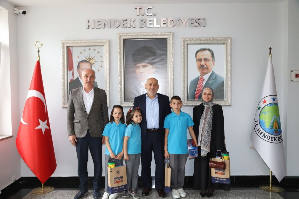 Minik Başkan Göreve Başladı: Hendek’te Koltuk Muhammed Ali’ye Emanet! - Sayfa 1