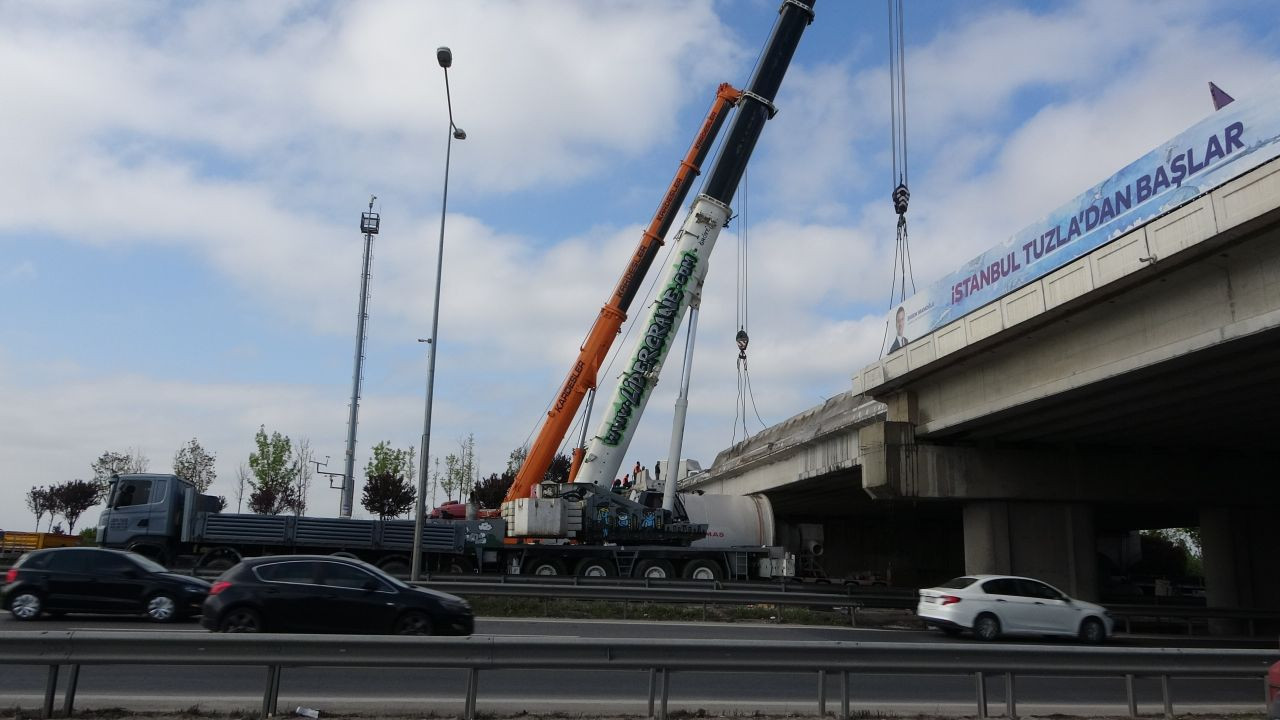Tuzla’da 3 Gündür Köprü Altında Sıkışan Tırı Kurtarma Operasyonu - Sayfa 3