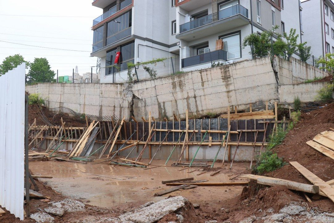 Serdivan’da İnşaat İhmali Faciası! Bina Çökme Riski Altında, Belediye Tepkileri Bastırmaya Çalıştı! - Sayfa 5