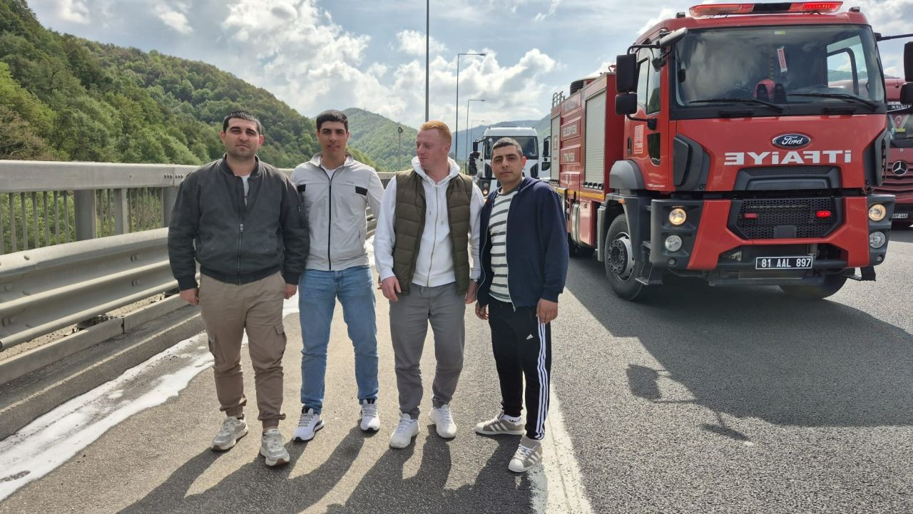 Düzce'de Yolcu Otobüsü Alevlere Teslim Oldu - Sayfa 4