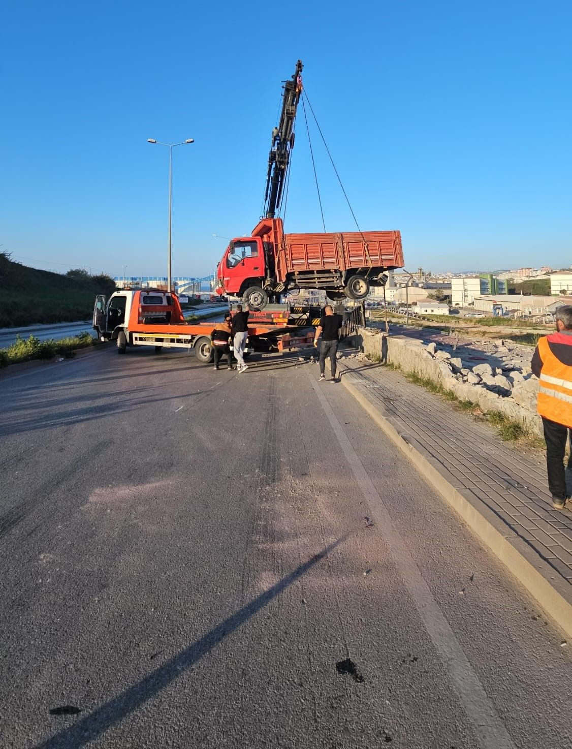 Bandırma Liman Yolu'nda Zincirleme Kaza: 2 Yaralı - Sayfa 7