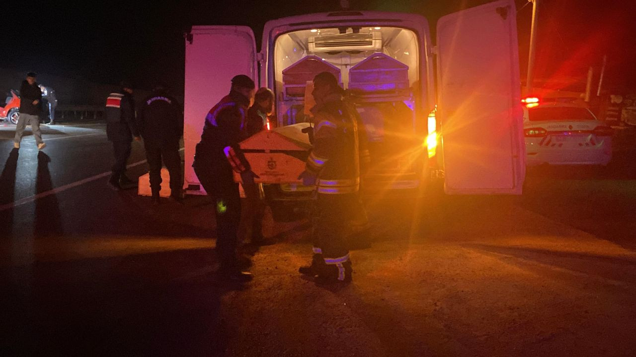 Kocaeli'de Bariyerlere Giren Otomobil, İki Kişiye Mezar Oldu - Sayfa 3