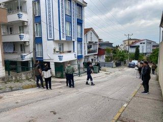 Kocaeli'de Demirin ucu elektrik teline temas edince facia yaşandı: 3 yaralı - Sayfa 4