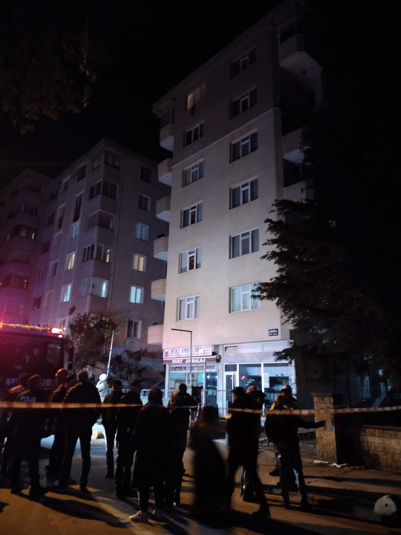 Kadıköy'de Balkon Çöktü, Bina Tedbiren Boşaltıldı - Sayfa 3
