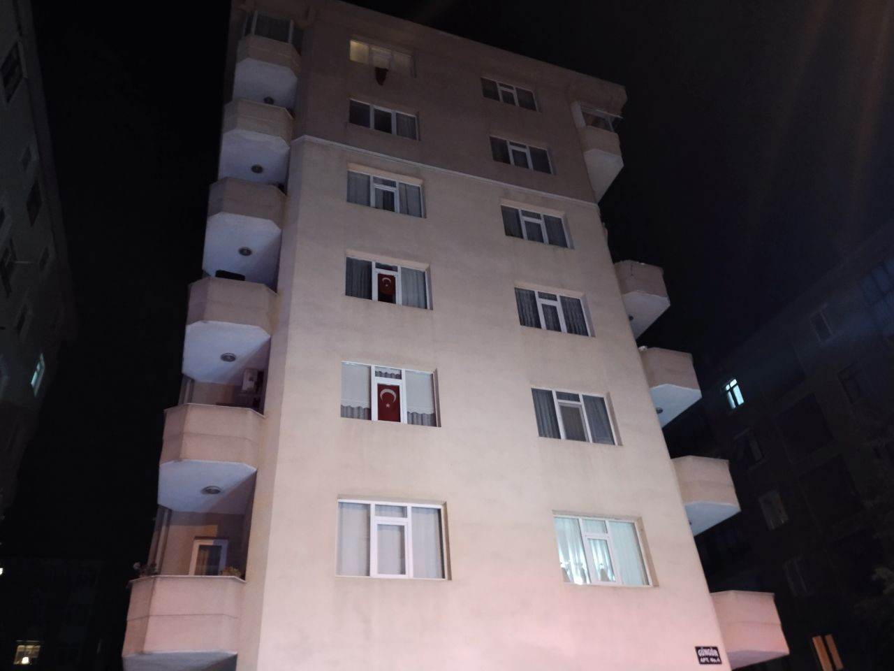 Kadıköy'de Balkon Çöktü, Bina Tedbiren Boşaltıldı - Sayfa 2