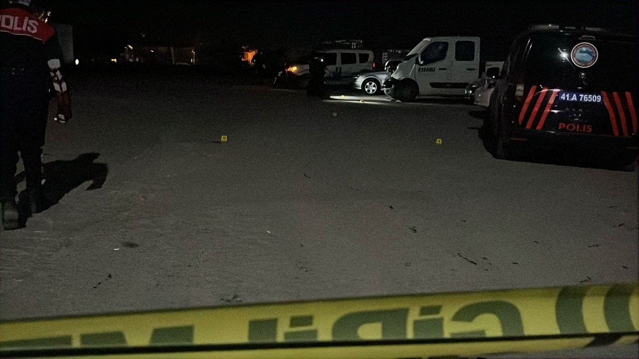 Kocaeli'de Tüfek, Bıçak Ve Sopaların Konuştuğu Kavgada 5 Yaralı - Sayfa 3