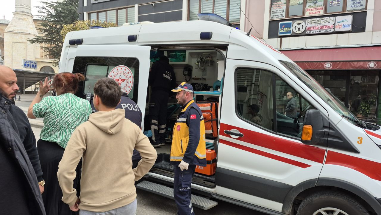 Düzce'de 5 Katlı Binanın En Üst Katı Alevlere Teslim Oldu - Sayfa 4