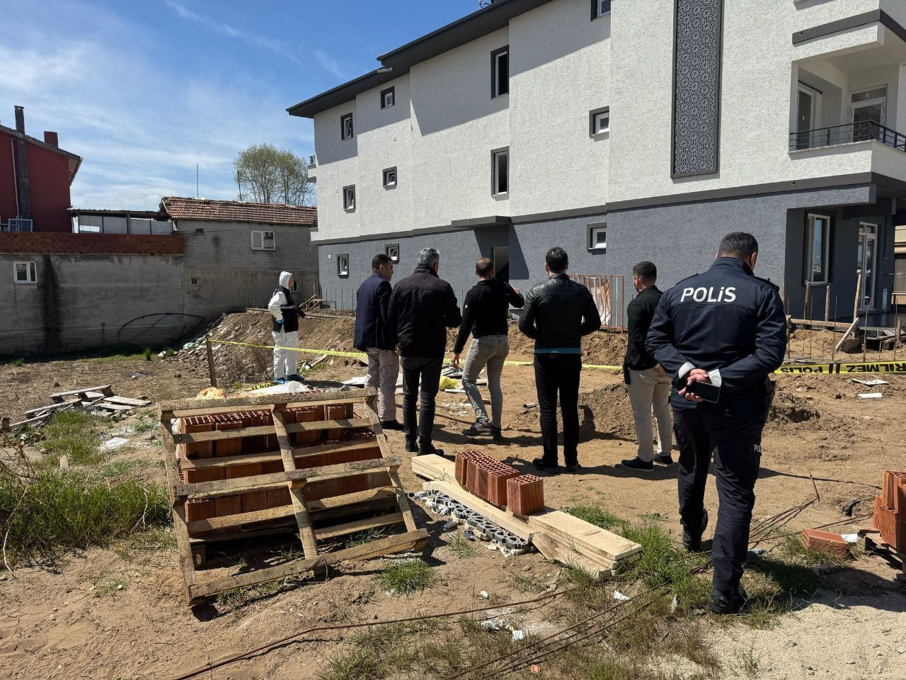 Karasu’da Tüyler Ürperten Keşif: İnşaat Kazısında Kafatası Bulundu! - Sayfa 4