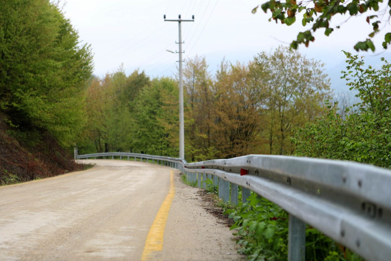 Büyükşehir Belediyesi’nden Akyazı’ya Güvenli Ulaşım: Taşyatak Mahallesi’ne Çelik Bariyer! - Sayfa 6