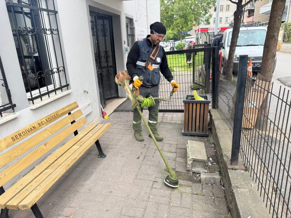 Serdivan’da Bahçelievler’e Bahar Dokunuşu: Ot Biçme Çalışmalarıyla Temiz ve Yeşil Mahalle! - Sayfa 3