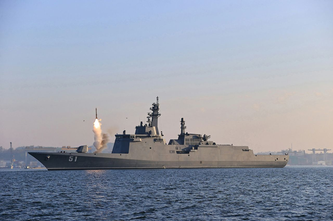 Kuzey Kore Yeni Savaş Gemisindeki Füze Ve Top Sistemlerinin İlk Test Atışını Gerçekleştirdi - Sayfa 2