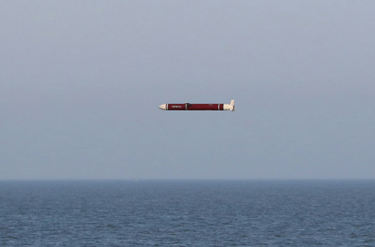 Kuzey Kore Yeni Savaş Gemisindeki Füze Ve Top Sistemlerinin İlk Test Atışını Gerçekleştirdi - Sayfa 8