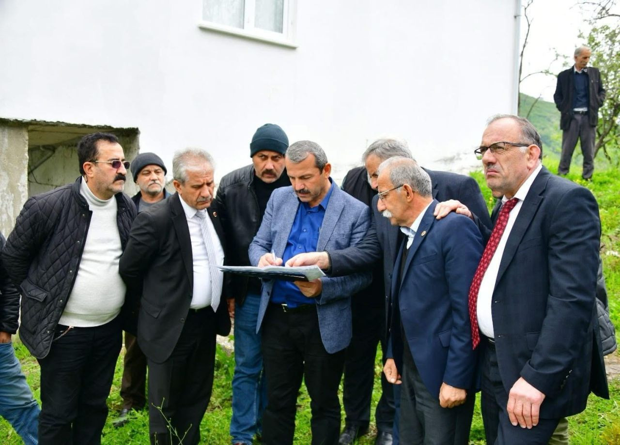 Komşu ilçeler tek köprüde buluşuyor - Sayfa 1