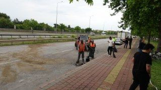 Park Halindeki Kamyonete Çarpan Otomobil Hurdaya Döndü, Genç Sürücüsü Hayatını Kaybetti! - Sayfa 7