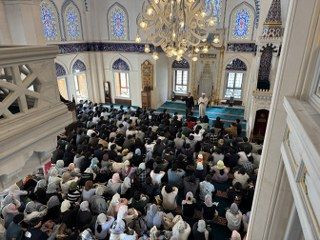 Japonya'da 350 Lise Öğrencisi İslam'ı Öğrenmek İçin Tokyo Camii'ni Ziyaret Etti - Sayfa 3