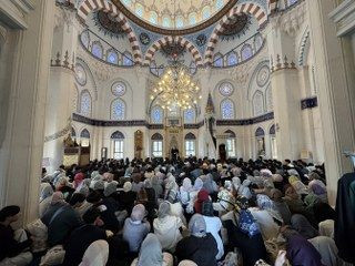 Japonya'da 350 Lise Öğrencisi İslam'ı Öğrenmek İçin Tokyo Camii'ni Ziyaret Etti - Sayfa 6