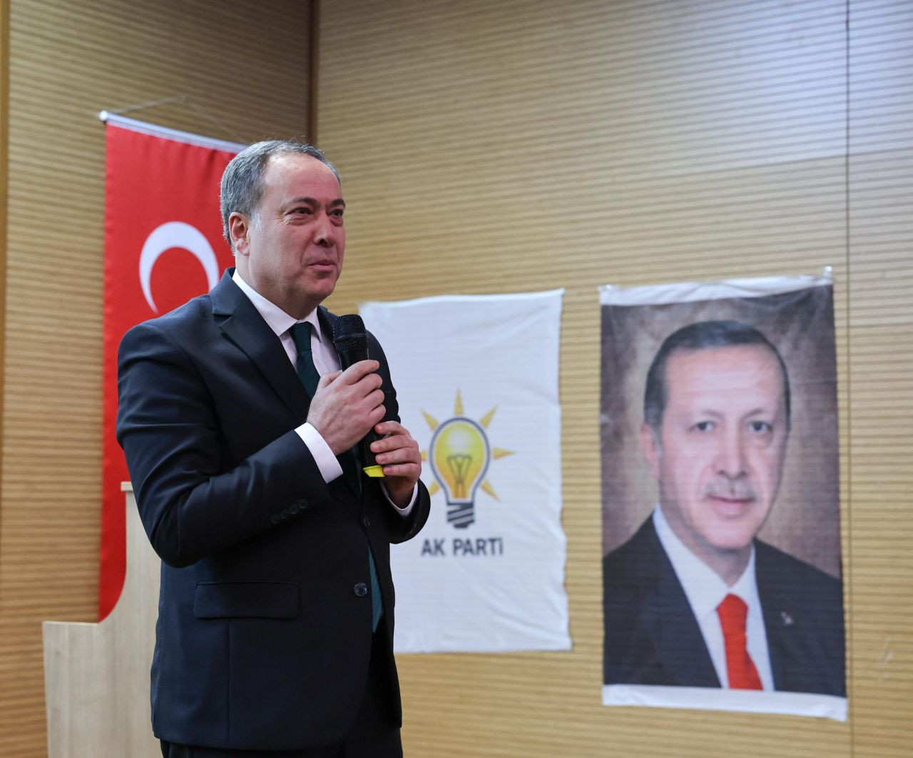 Başkan Alemdar’dan Geyve’ye Asfalt Müjdesi: Çalışmalar Yaz Boyu Sürecek! - Sayfa 1