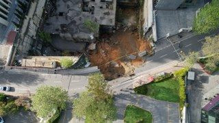 Sarıyer'de Yol Çöktü: Doğalgaz Sıkıştı, Patlama Oldu - Sayfa 1