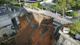 Sarıyer'de Yol Çöktü: Doğalgaz Sıkıştı, Patlama Oldu - Sayfa 2