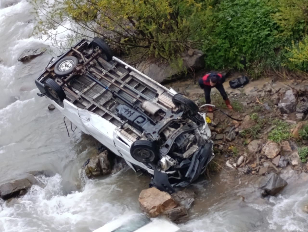 Yüksekova Doski Vadisinde Feci Kaza: 2 Ölü, 3 Yaralı - Sayfa 7