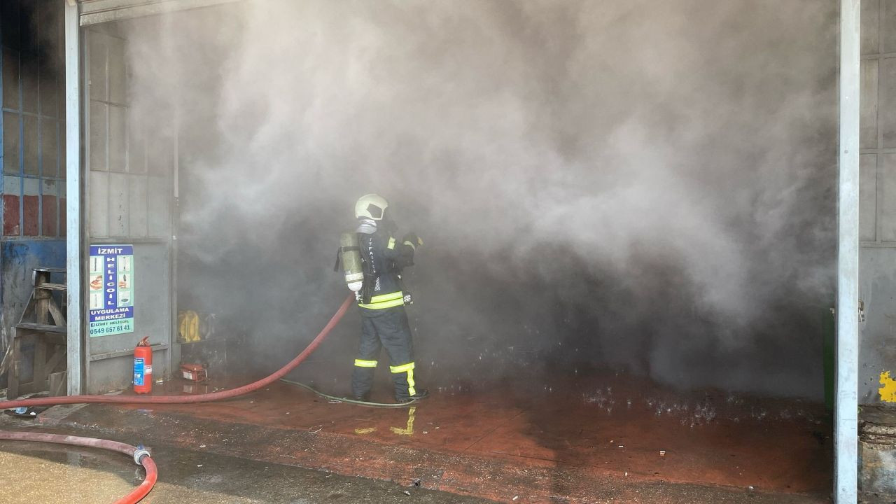 Kocaeli'de Oto Kilit Dükkanında Çıkan Yangında Göz Gözü Görmedi - Sayfa 4