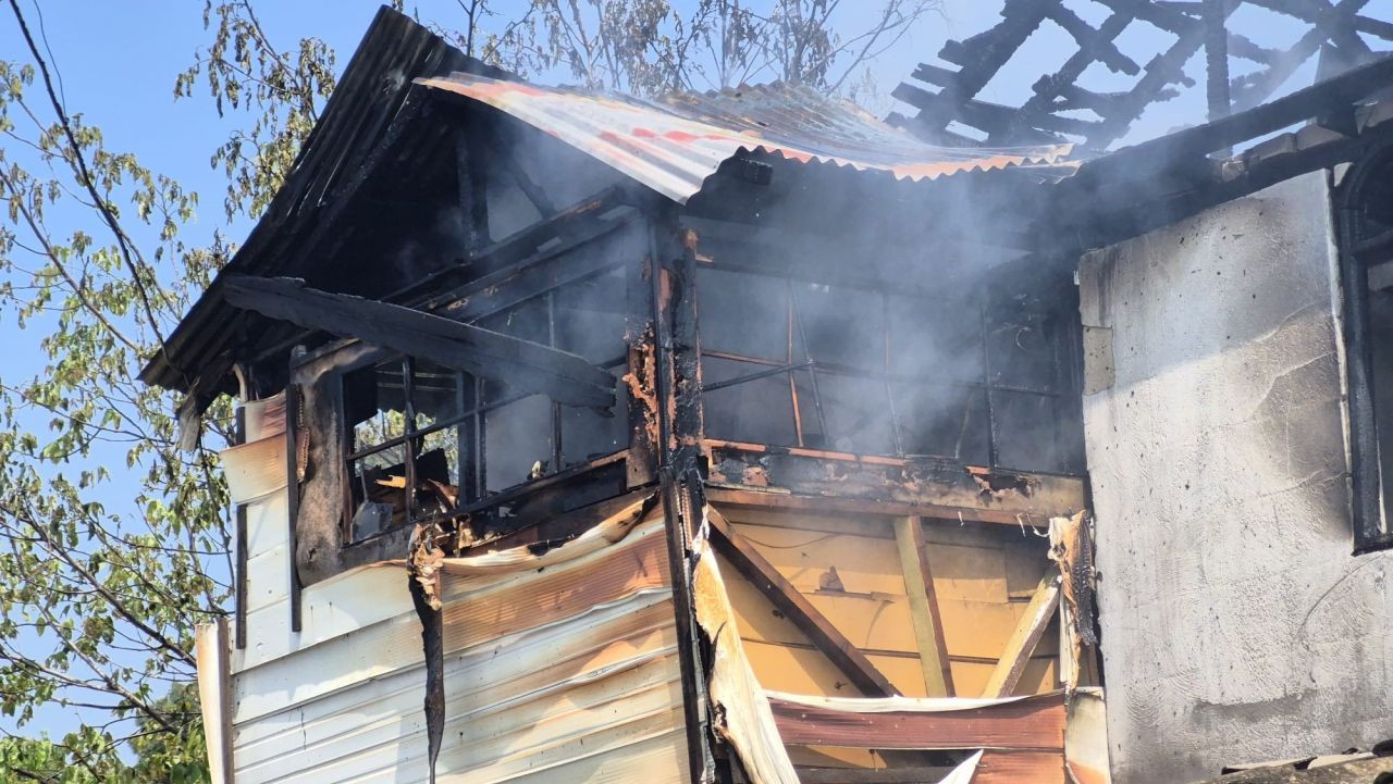 Düzce'de Alevler 2 Katlı Binayı Kül Etti - Sayfa 4