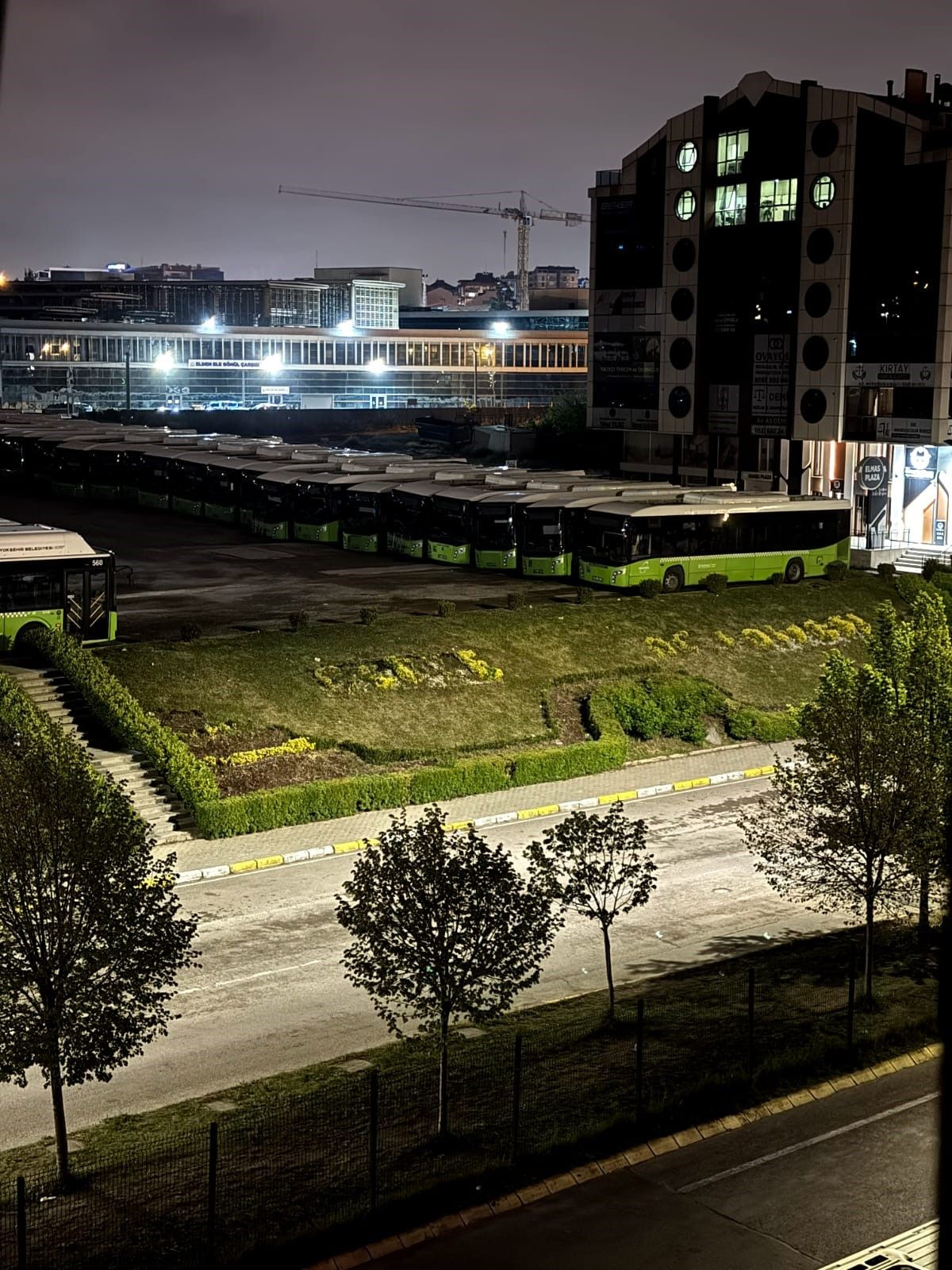 Kocaeli'de Belediyeye Ait Otobüsü Çalmaya Çalışan Hırsızlar Suçüstü Yakalandı - Sayfa 4