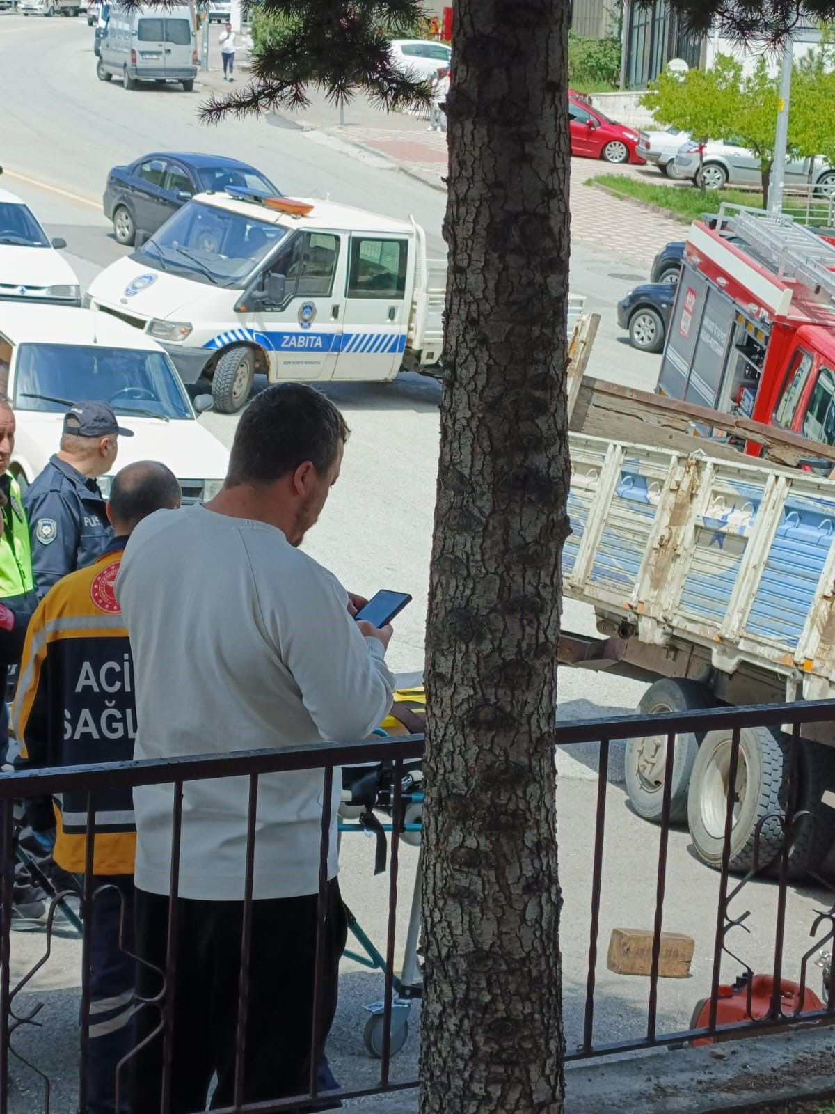 Keçiören'de Freni Boşalan Kamyon Trafoya Çarptı - Sayfa 1