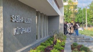 Yer Bulamayan Geri Dönüyor: Mağaza Değil, Kütüphane Kuyruğu - Sayfa 5