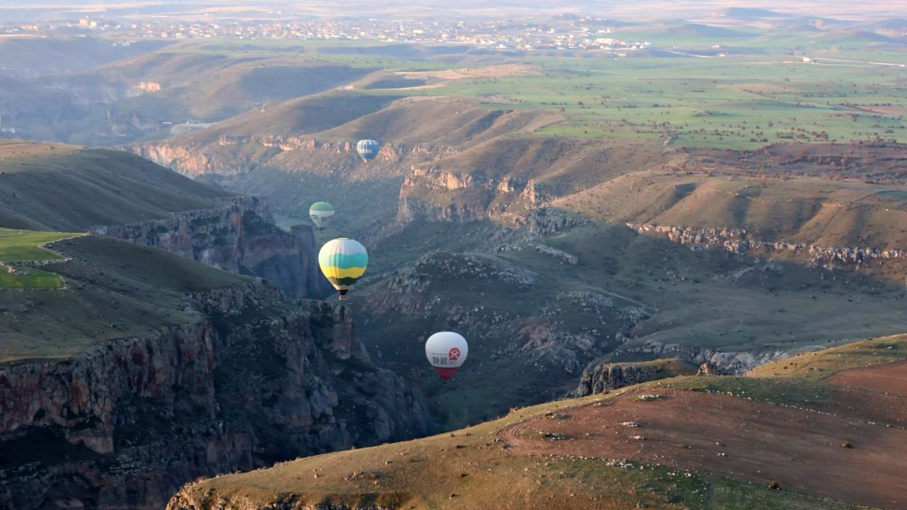 Turistler Balon İle Ihlara Vadisi'ni Havadan Keşfediyor - Sayfa 1