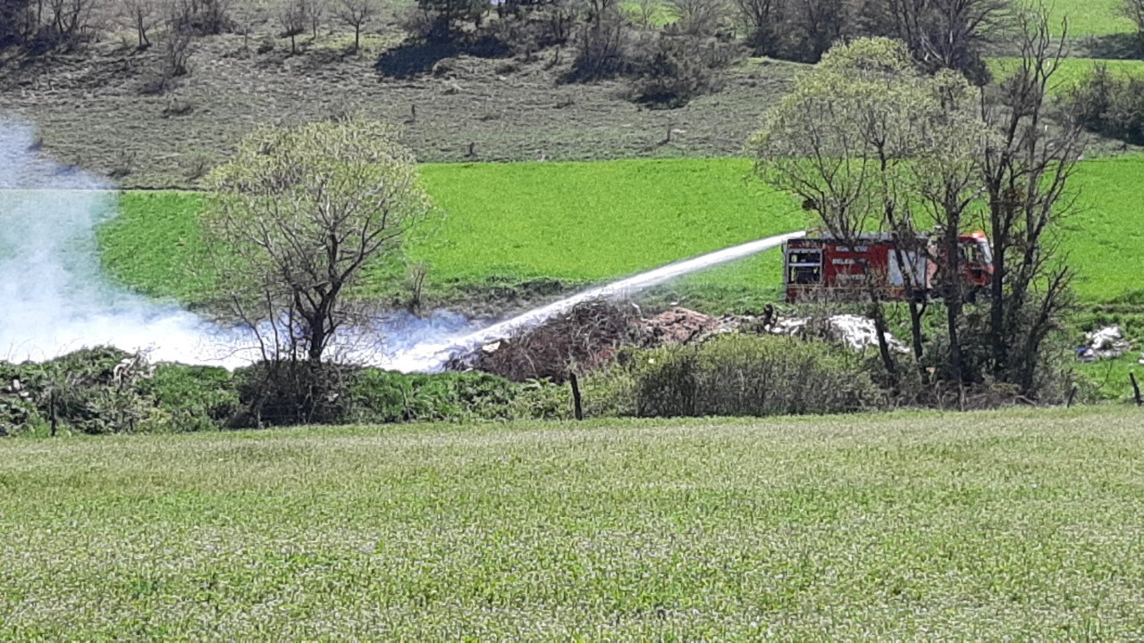Bolu'da Köylülerin Çöplerini Döktüğü Alanda Yangın