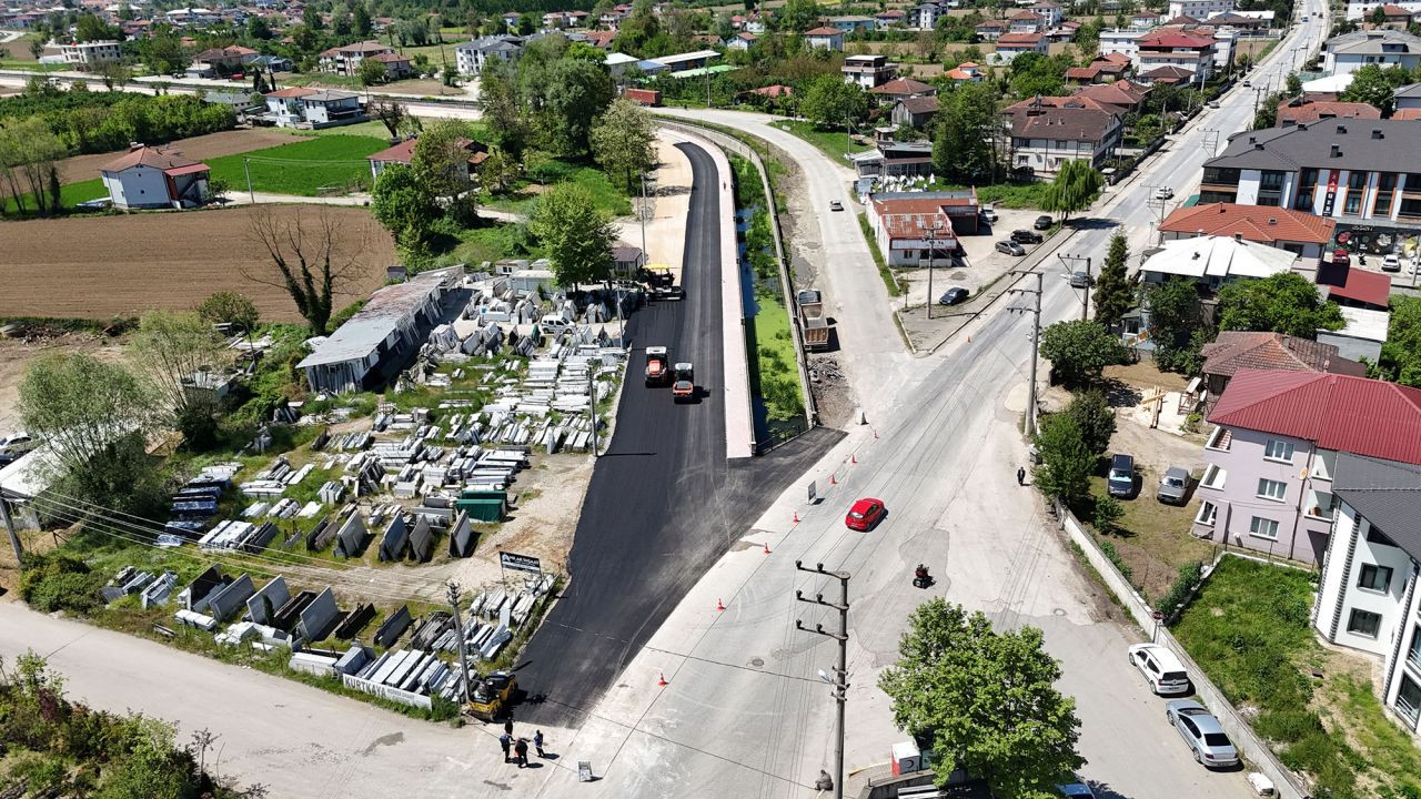 Asfalt Sezonu Akyazı’da Başladı: 5 Bin Ton Sıcak Asfaltla İlk Etap Başladı! - Sayfa 3