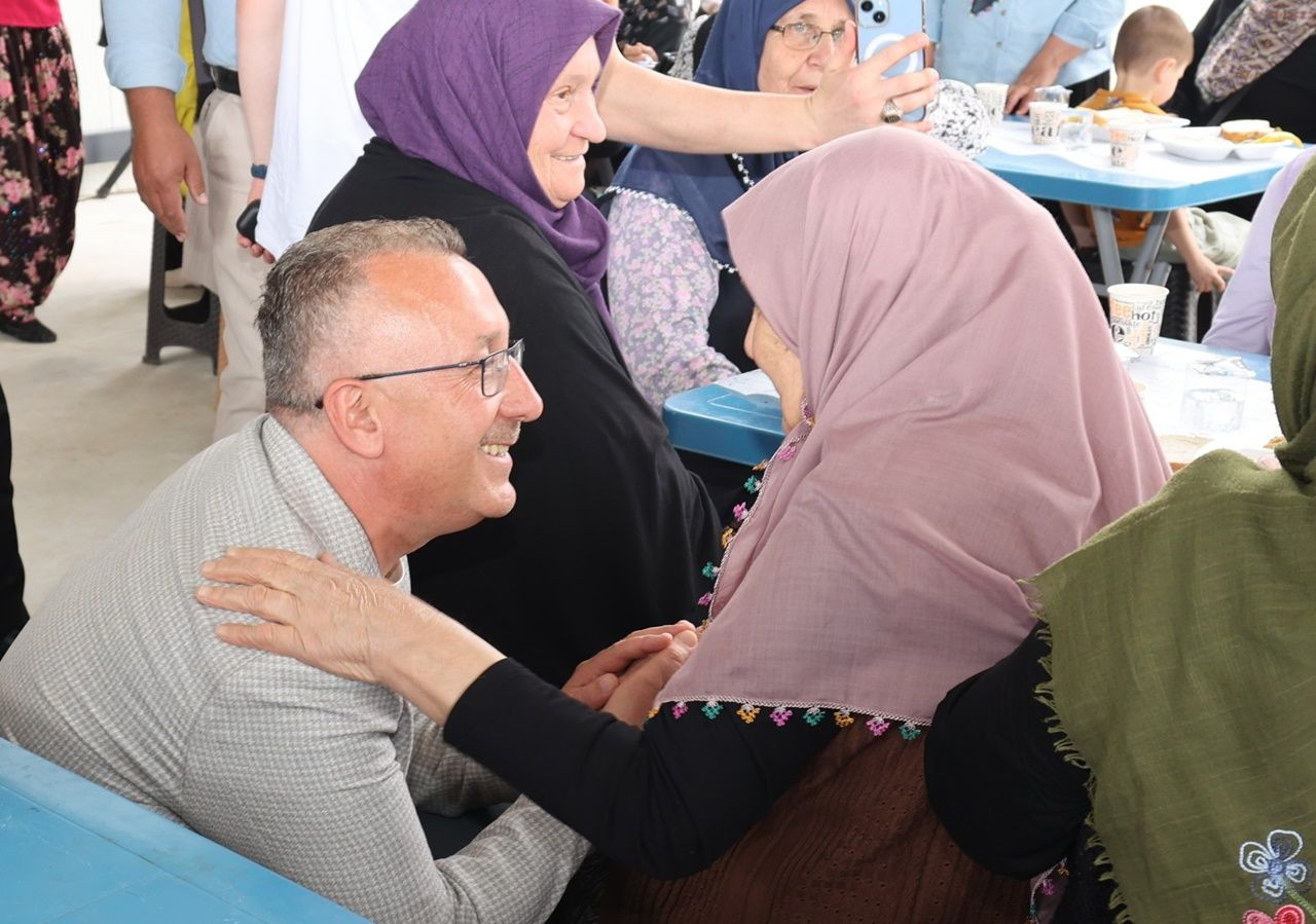Adapazarı’nda Hizmet Buluşması: Başkan Işıksu “Milletimizle daima biriz, beraberiz'' - Sayfa 4