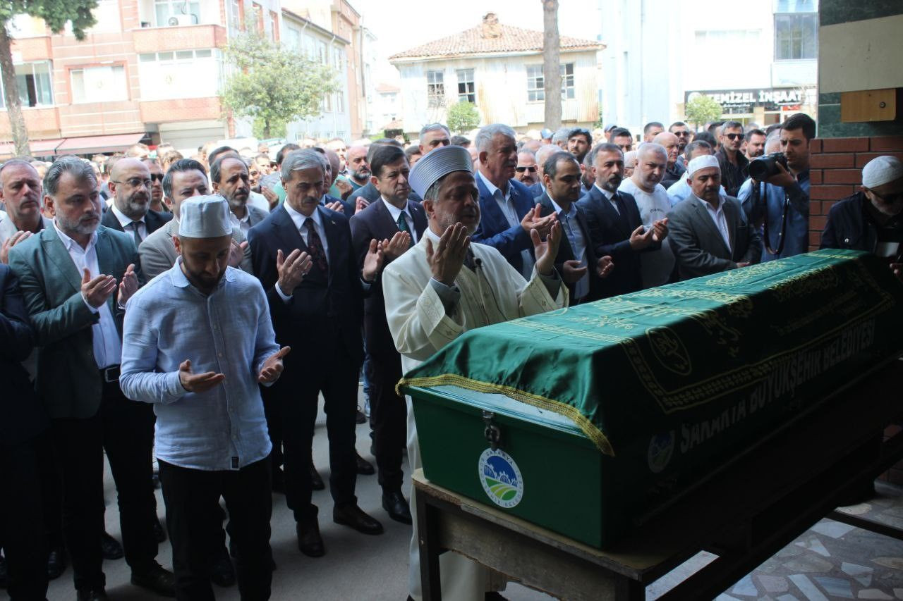Feci Kazada Hayatını Kaybetmişti: Tanker Sürücüsü Son Yolculuğuna Uğurlandı - Sayfa 1