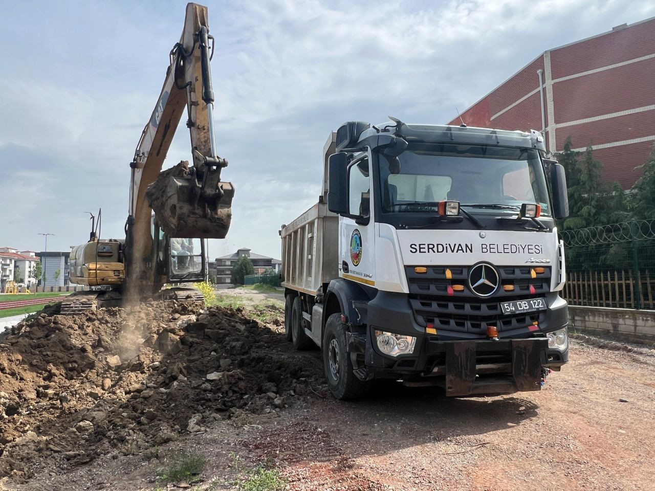 Serdivan’da Sosyal Yaşam Güçleniyor: Çınarlı Park’ta Çalışmalar Tamamlanmak Üzere - Sayfa 1