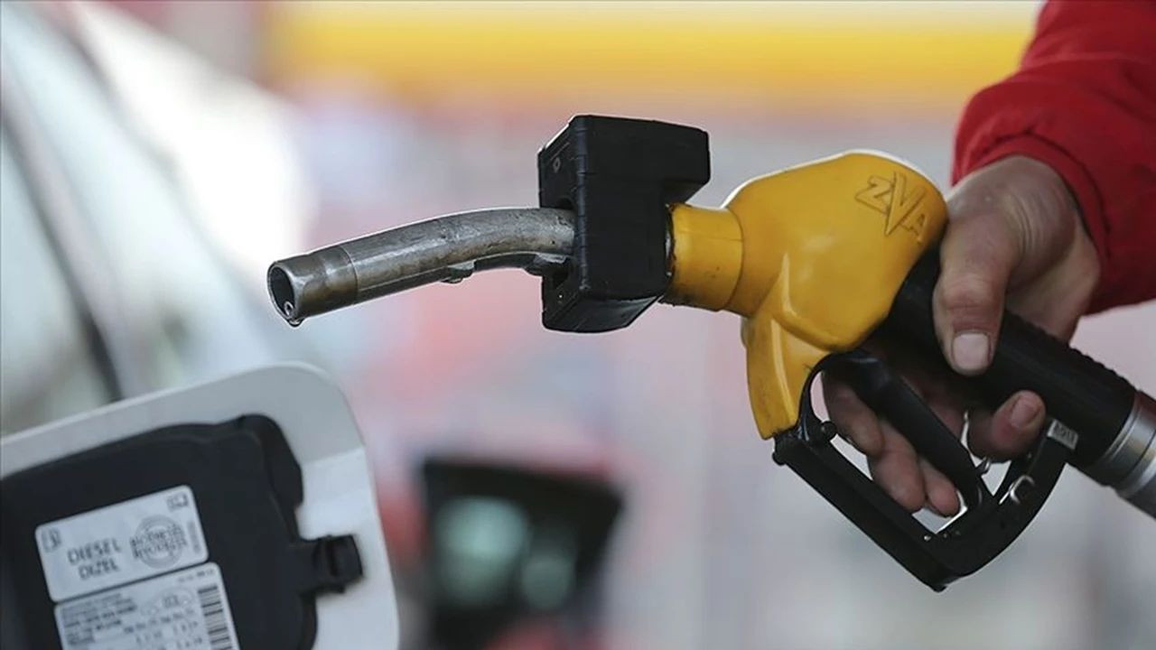 Motorine 1 Lira 21 Kuruş İndirim! Güncel Akaryakıt Fiyatları Belli Oldu - Sayfa 1
