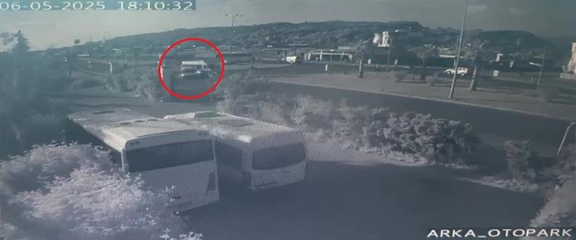 Hafif Ticari Araç İle Tur Aracı Çarpıştı, 3'ü Turist 4 Kişi Yaralandı - Sayfa 2