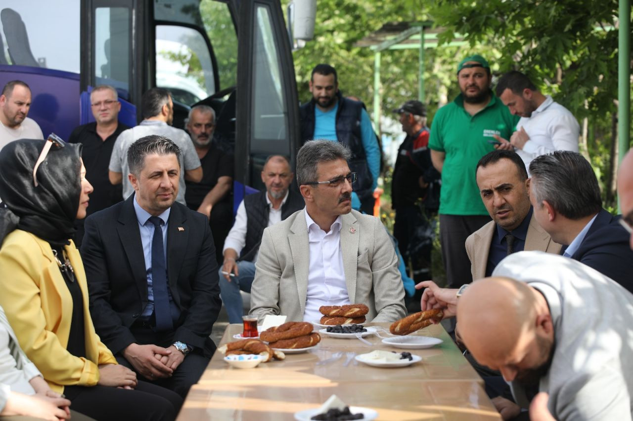 Başkan Şenol Dinç Temizlik Ekipleriyle Buluştu: “Erenler’e Hizmet Eden Büyük Bir Aileyiz” - Sayfa 3