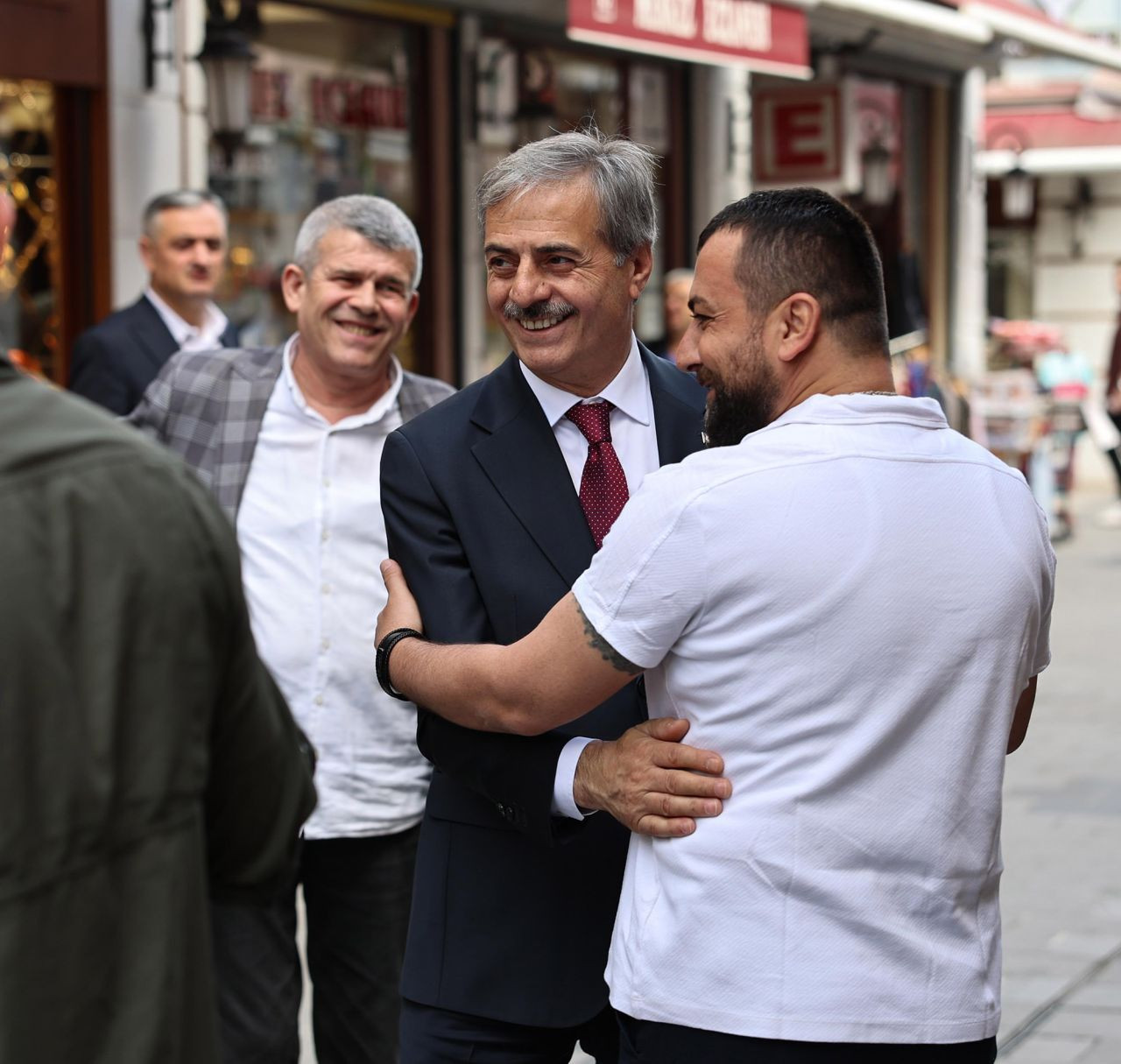Başkan Alemdar'dan Uzunçarşı'ya Tarihi Dokunuş: 'Kalan Kısımlar da Restore Edilecek! - Sayfa 2
